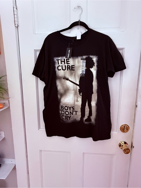 Tops - NWT* The Cure Boys Don't Cry Graphic Tee - Black size Large